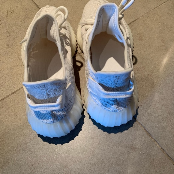 Yeezy Boosts 350 - LIKE NEW - Picture 3 of 5